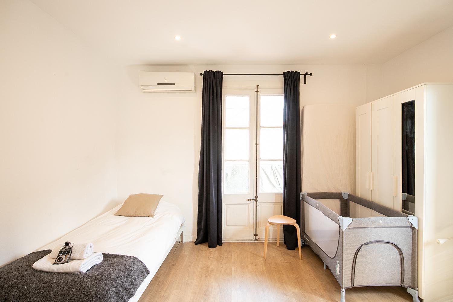 Beautiful Apartment With Terrace In Barcelona Exterior photo